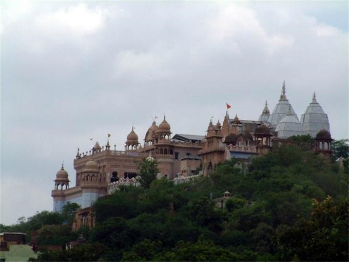 varsana-radharanis-palace-vrindavan-up.preview
